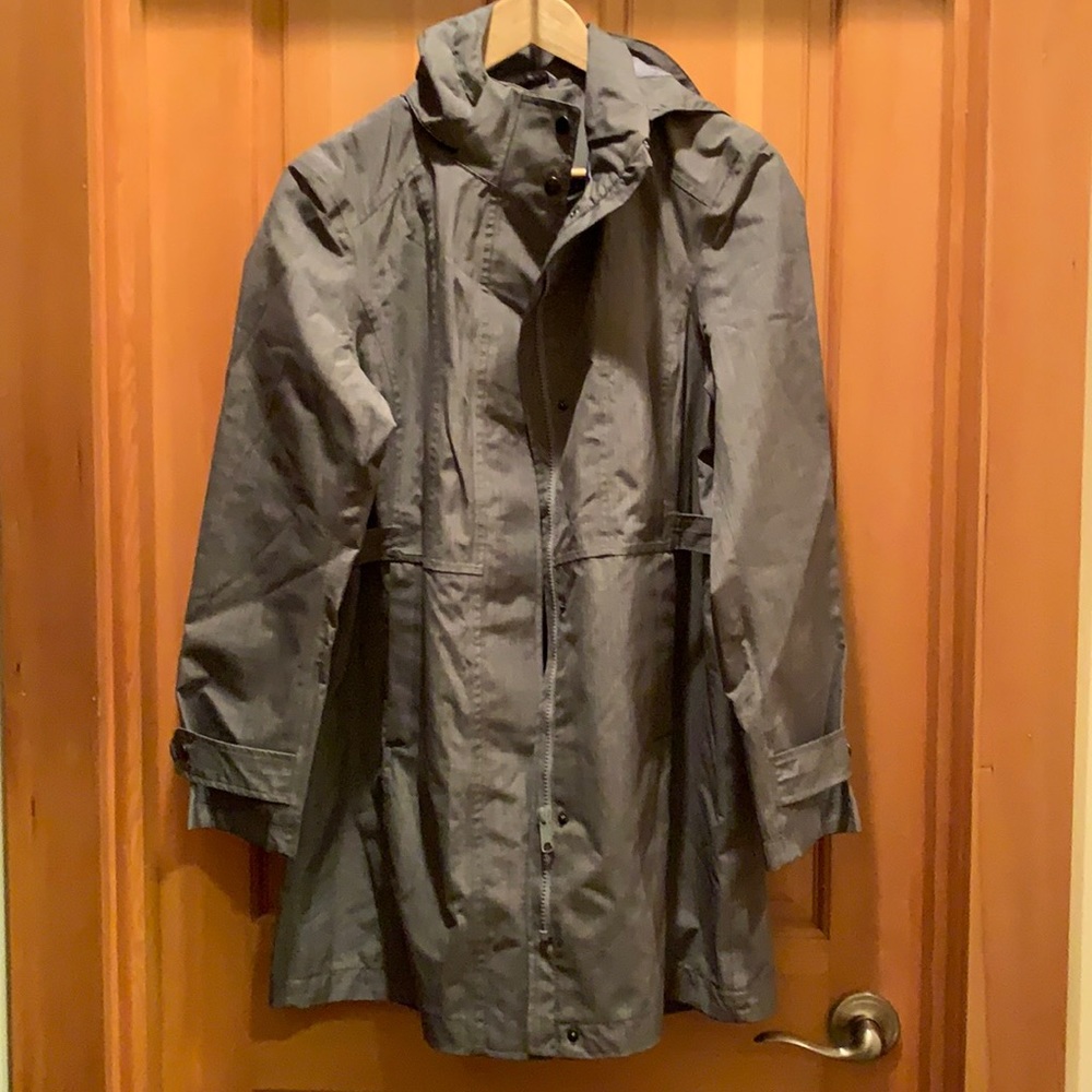Rain jacket EUC  grey with detachable hood. With zipper and buttons